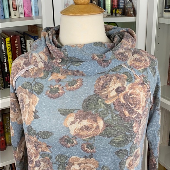 Blue Floral Long Sleeve Turtleneck Tee - Picture 3 of 13